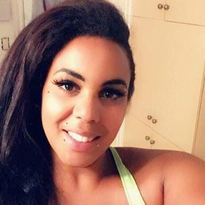 Meet your Posher, Malika